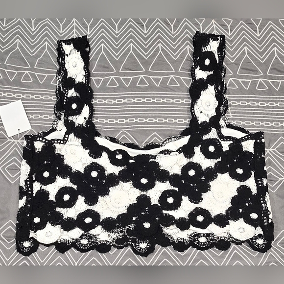 Avec Les Filles Dresses & Skirts - Avec Les Filles Floral Crocheted Mini Skirt And Cropped Top Set Size M/L